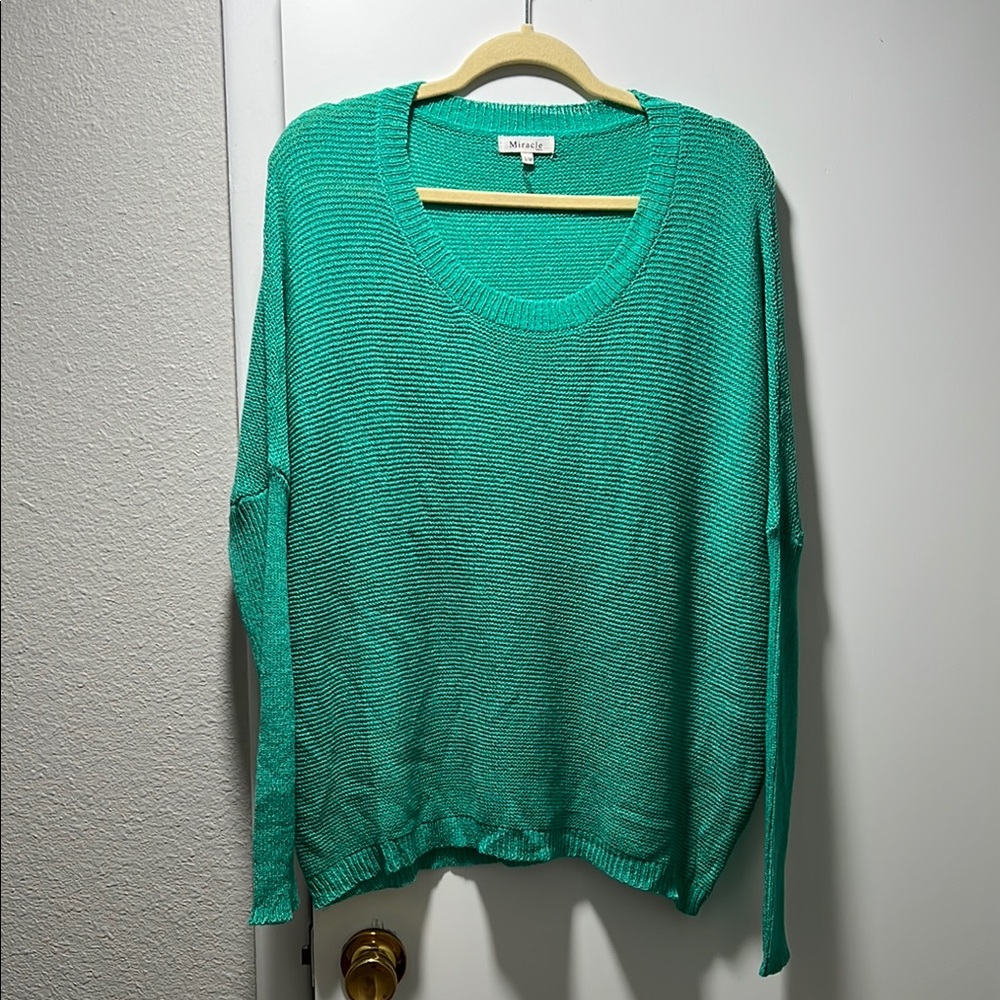 Miracle Green Crew Neck Sweater Vibrant Knit Design